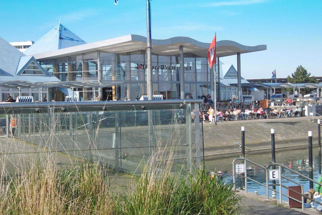 Fotografie z fotogalerie ubytování Zeltdachhaus mit W_LAN in Strandna v destinaci Damp