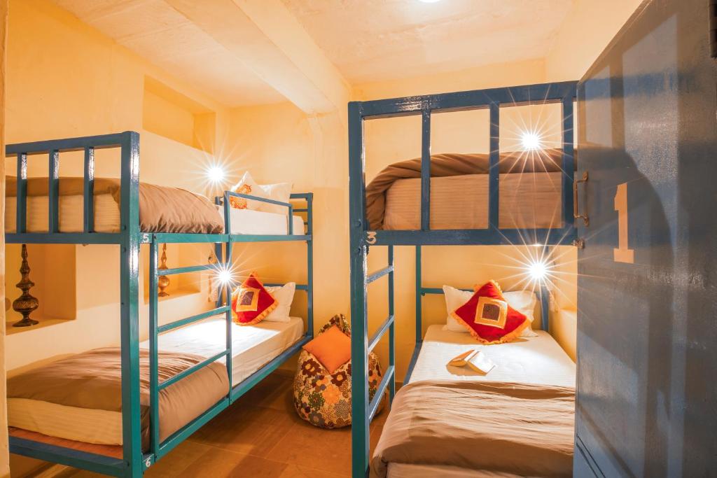 Letto o letti in una camera di Zostel Jaisalmer