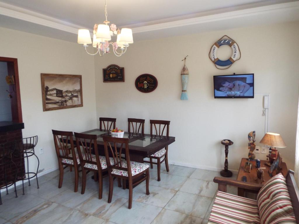  Casa 3 dormitórios sendo uma suíte com ar