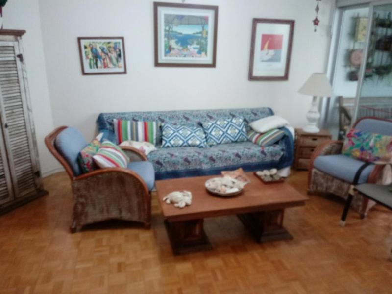  Apto 3 dorms -Guarujá -Enseada 6 pessoas