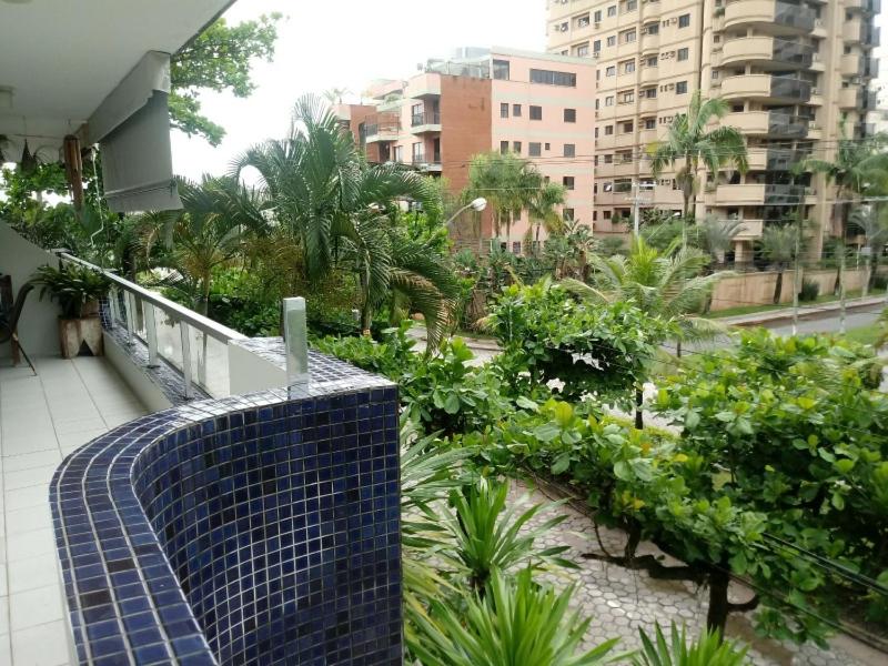  Apto 3 dorms -Guarujá -Enseada 6 pessoas