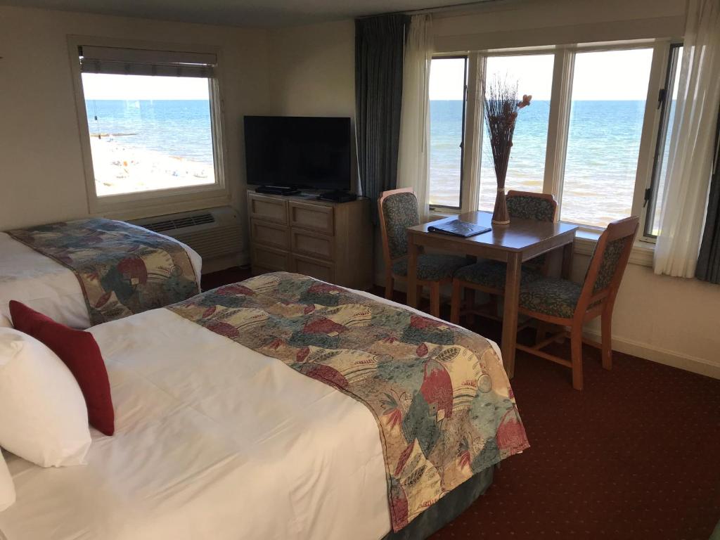 The Corsair & Cross Rip Oceanfront - Superior Suite With Sea View