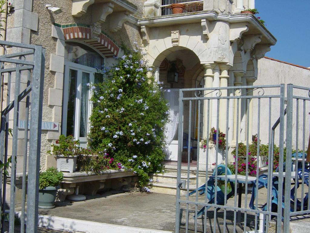 Zahrada ubytování Chambres d'Hôtes L'Insulaire