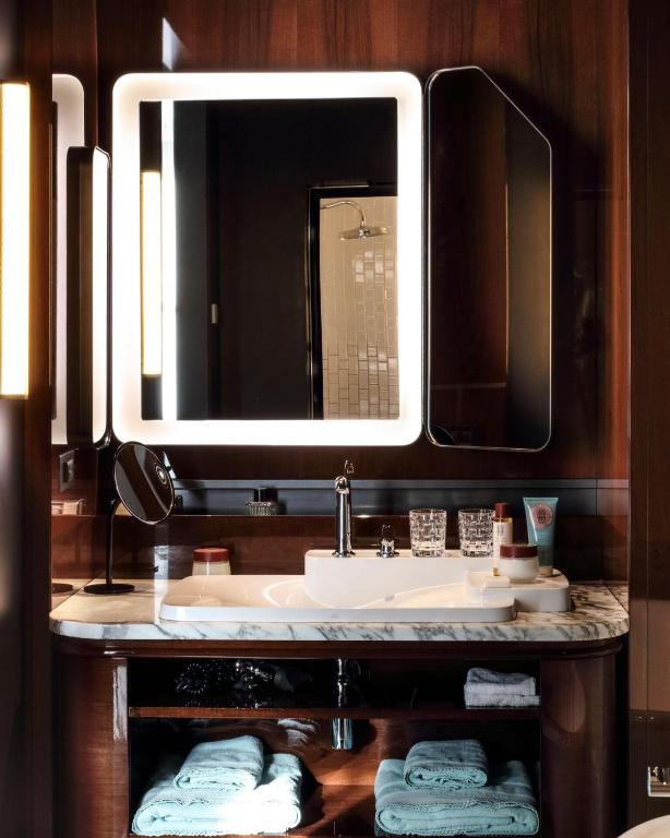 Hotel Les Bains Paris - Resim 30