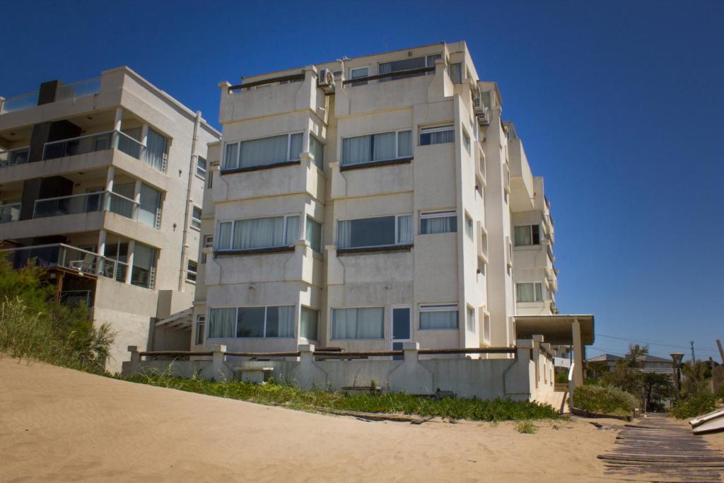 Edificio en el que se encuentra el apartahotel