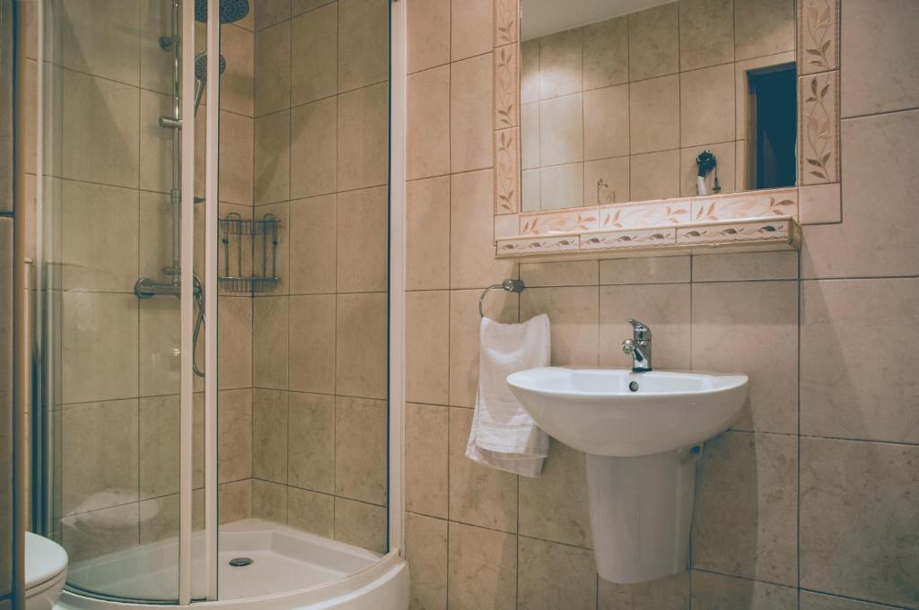 Koupelna v ubytování Hotel Dwa Księżyce