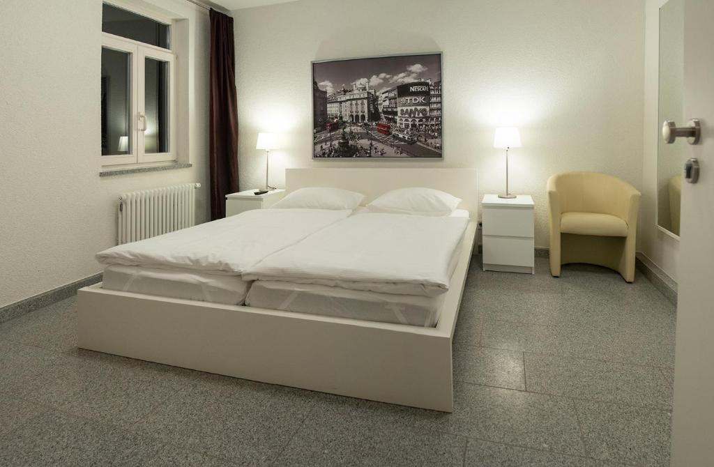 Hotel Krone Zentrum - Double Or Twin Room With Bathroom