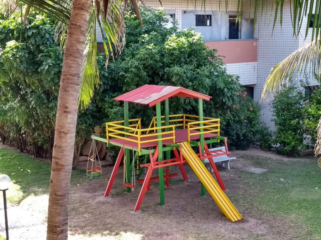  AP CONFORTAVEL NA PRAIA DO FUTURO FORTALEZA DE 150m 3 QUARTOS 2 SUITES PARA 12 PESSOAS