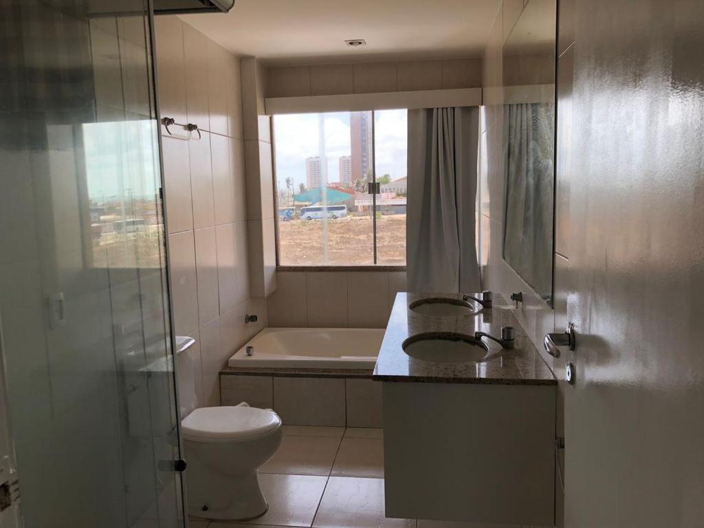  AP CONFORTAVEL NA PRAIA DO FUTURO FORTALEZA DE 150m 3 QUARTOS 2 SUITES PARA 12 PESSOAS