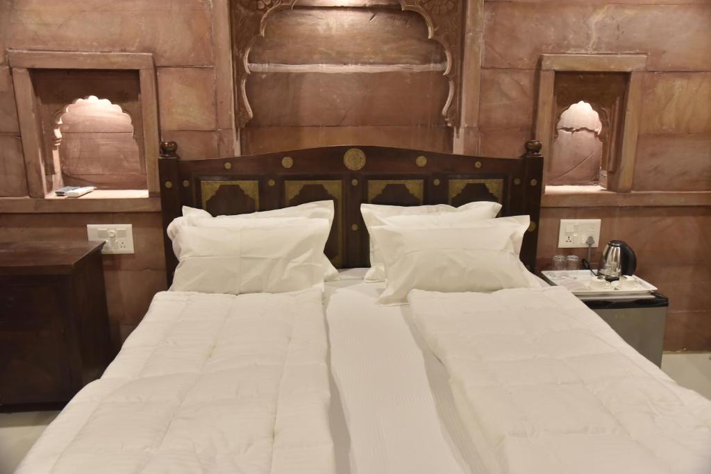 Dev Kothi - Boutique Heritage Stay - Room King Con Balcón