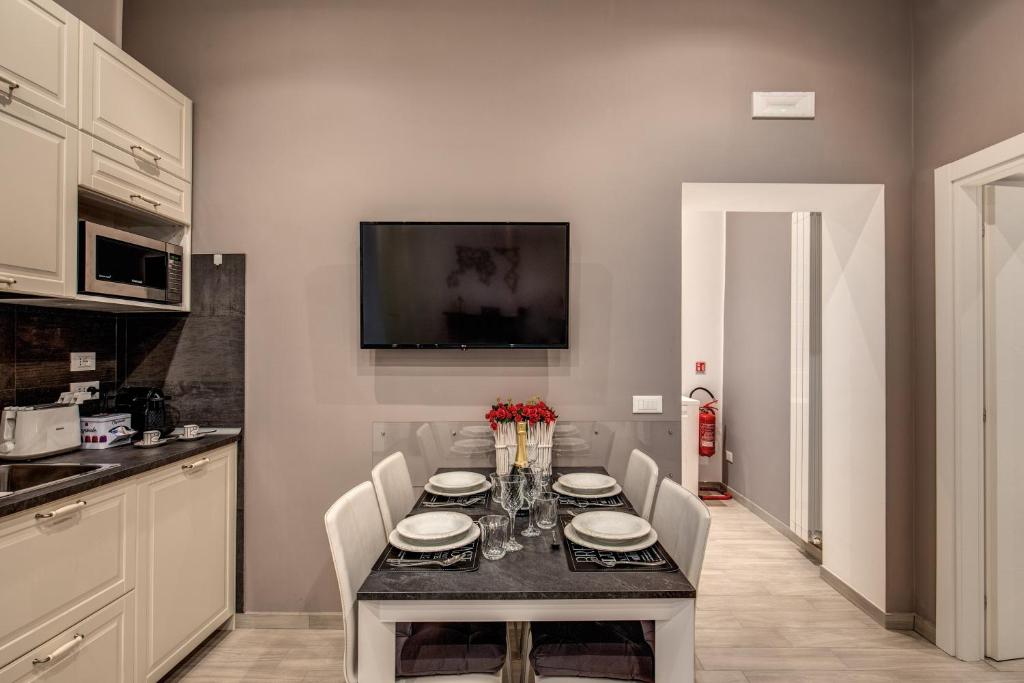 Vatican Royal Apartment - 11