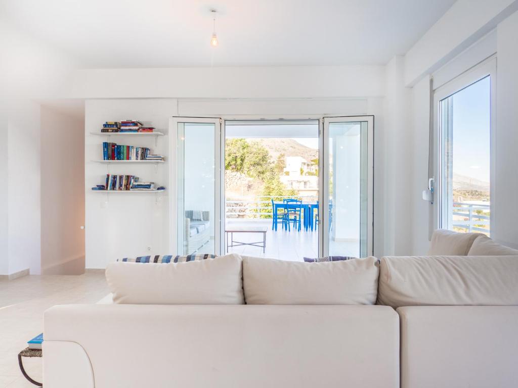 A seating area at Villa Mariou