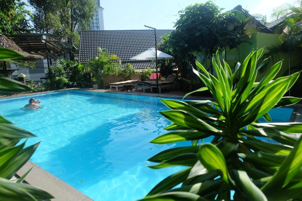 Bazén v ubytování Bungalow Mai Phuong Binh nebo v jeho okolí