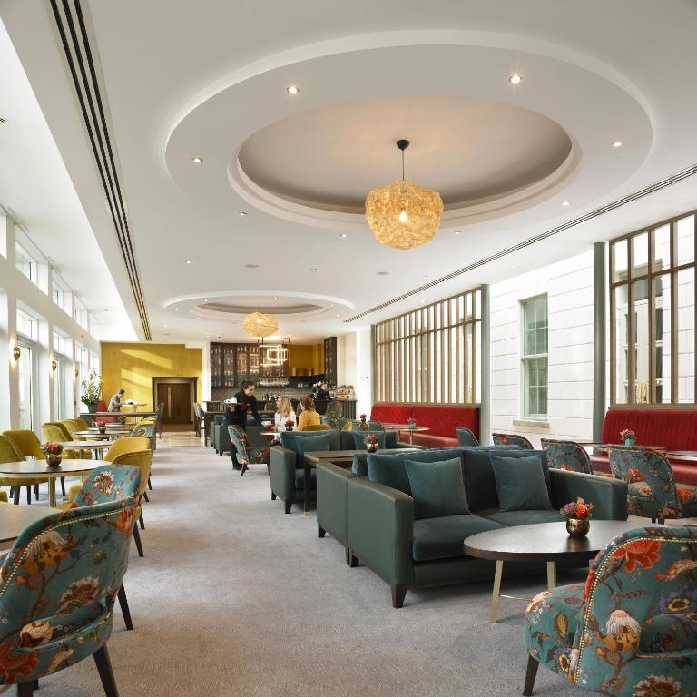 Un lugar para sentarse en Dunboyne Castle Hotel & Spa