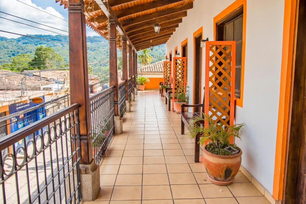 Nespecifikovaný výhled na hory nebo výhled na hory při pohledu z bed and breakfast