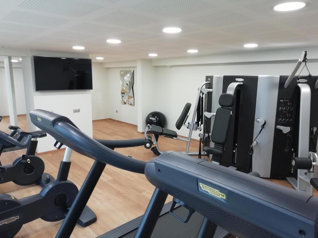 Fitness centrum a/nebo fitness zařízení v ubytování Hôtel ORIGAMI