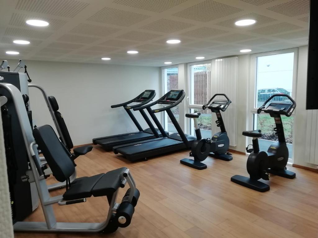 Fitness centrum a/nebo fitness zařízení v ubytování Hôtel ORIGAMI