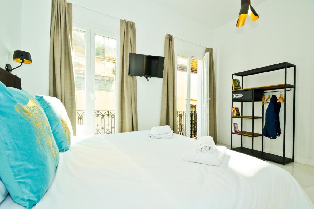 NineSuites - One-Bedroom Apartment (SUITE6), San Eloy 38
