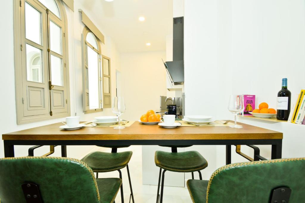 NineSuites - Superior Apartment (SUITE7), San Eloy 38