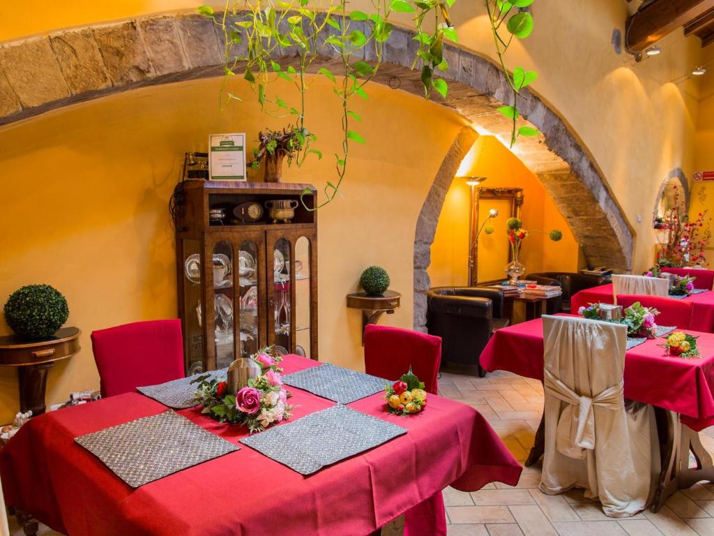 A seating area at Medieval House