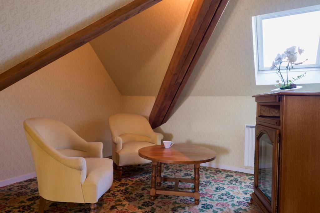 LOGIS - Belle Hôtel, Lille-Ouest - Queen Room With Hydro Massage Shower