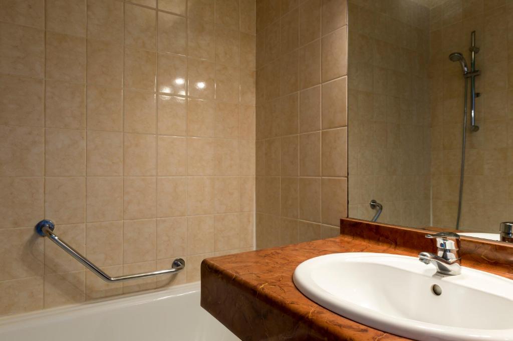 LOGIS - Belle Hôtel, Lille-Ouest - Superior Twin Room