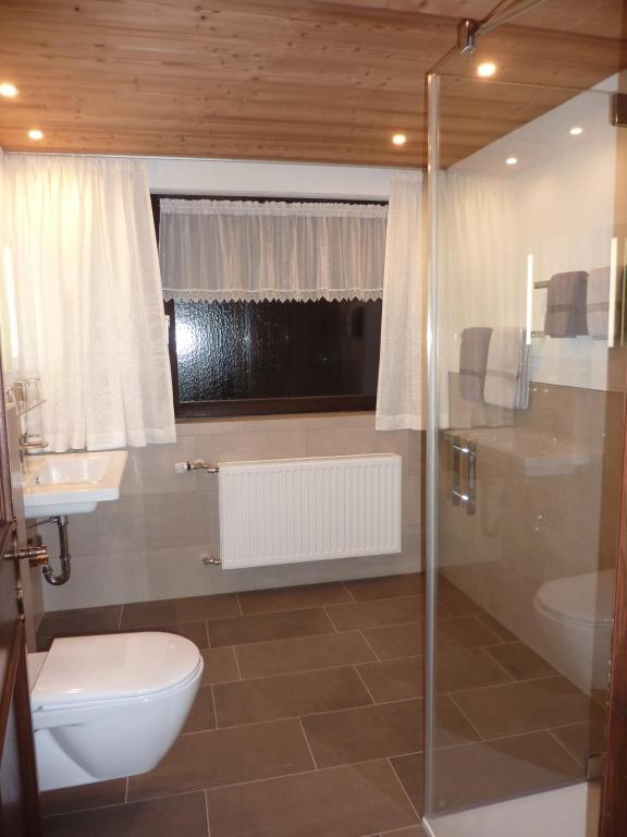 Koupelna v ubytování Haus Christopherus
