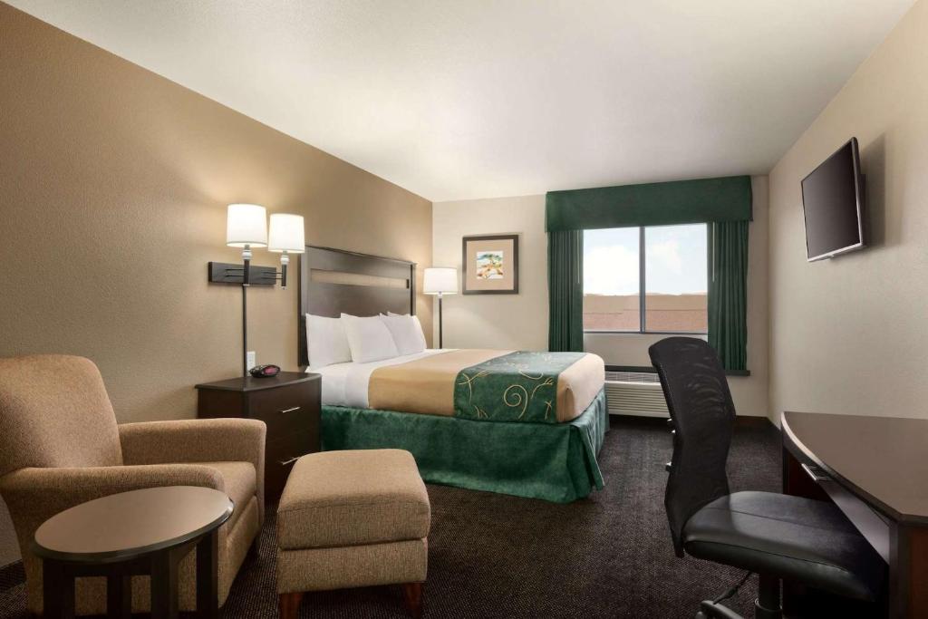 Baymont by Wyndham Glendive - Estudio Con Cama Grande - No Fumadores