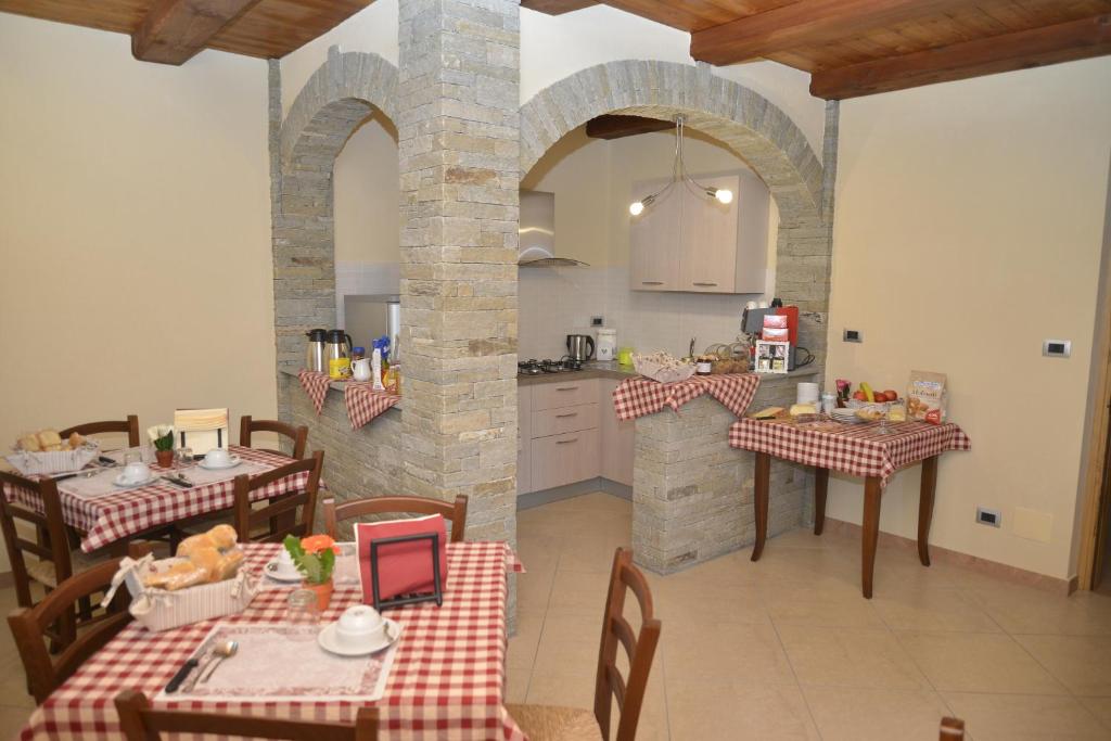 Kuchyň nebo kuchyňský kout v ubytování Agriturismo Ai Prüsot