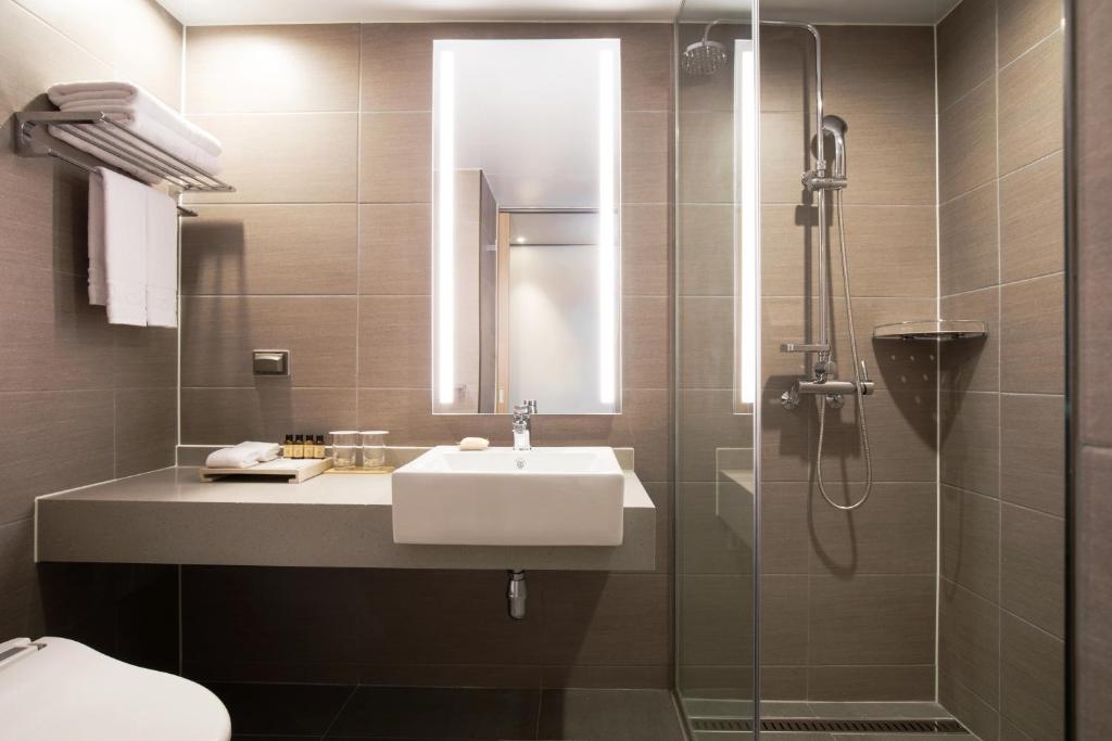 Orakai Cheonggyesan Hotel, BW Premier Collection - Deluxe Hollywood Double Room