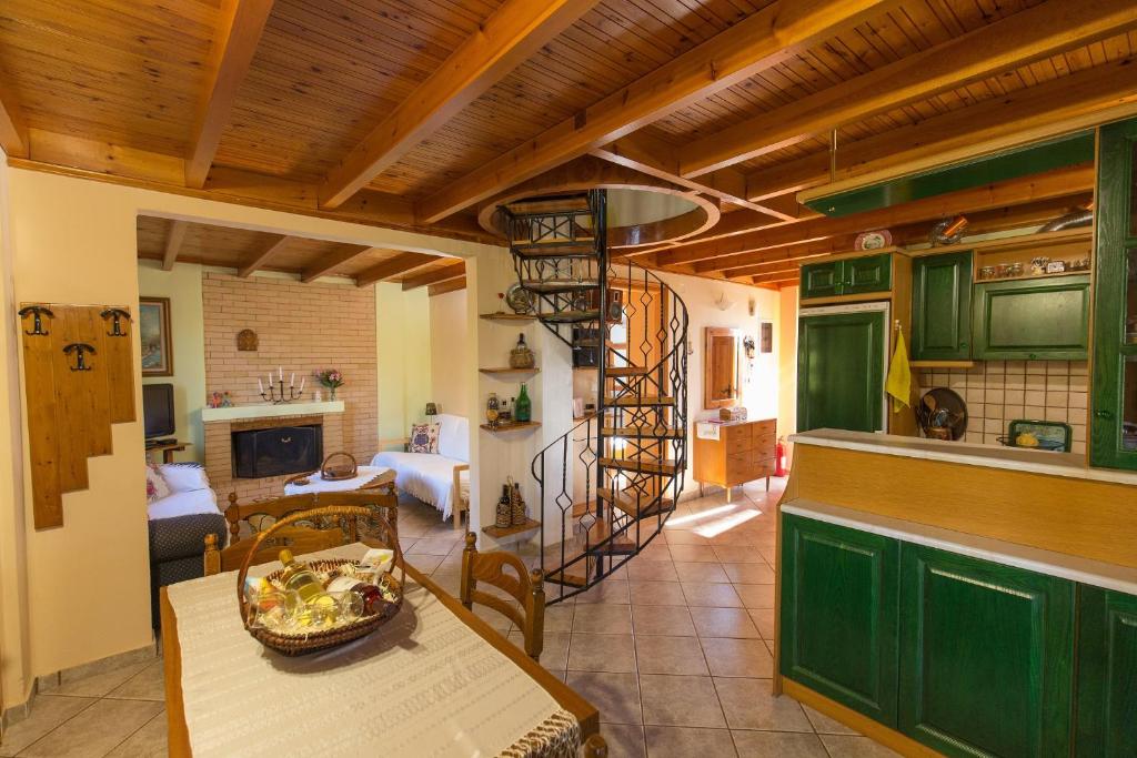 Kuchnia lub aneks kuchenny w obiekcie Villa Heavens Knights with private pool