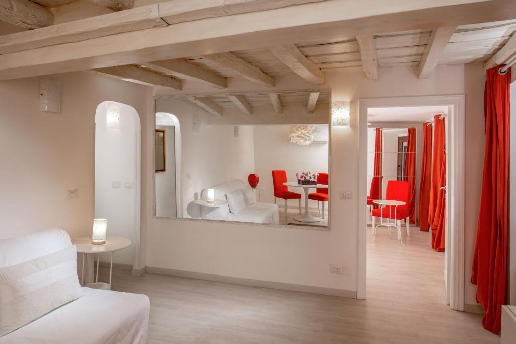 Boutique Hotel Campo de' Fiori - Resim 32