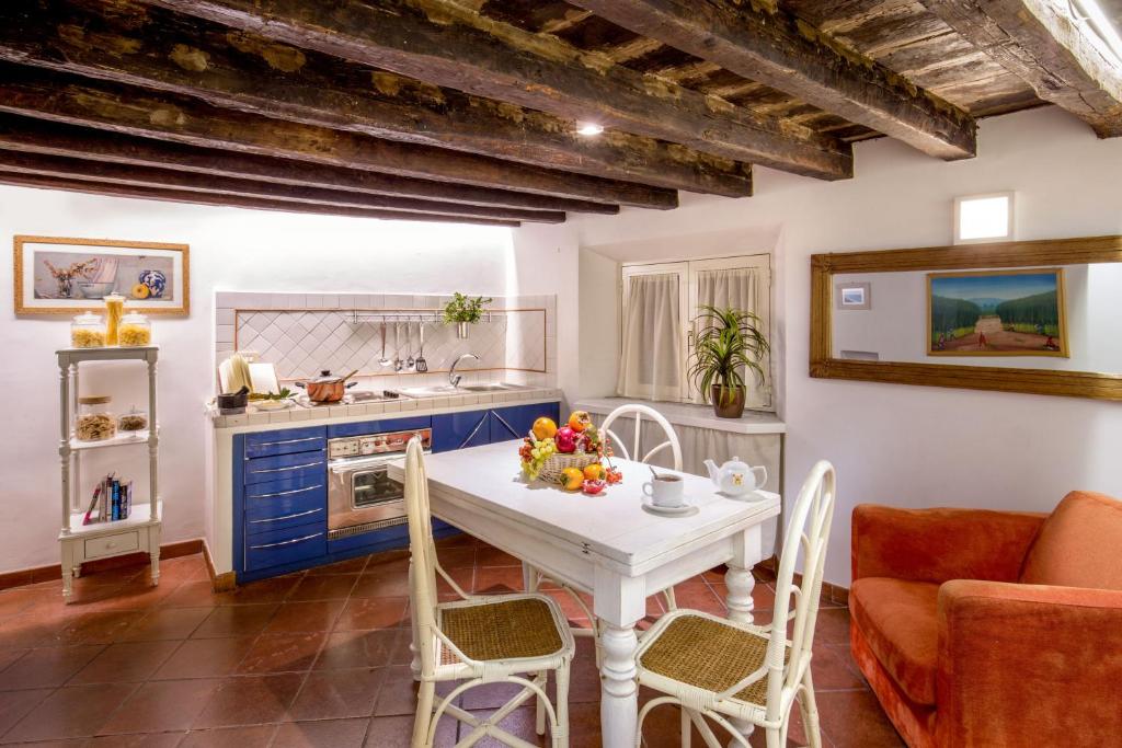 Boutique Hotel Campo de' Fiori - Resim 36