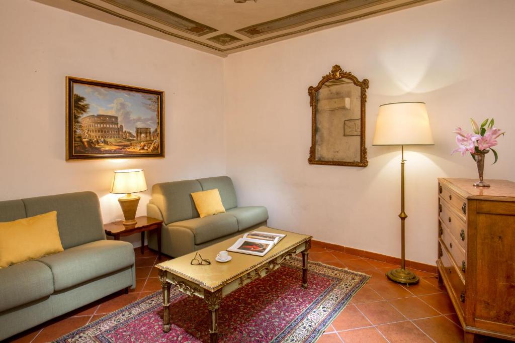 Boutique Hotel Campo de' Fiori - Resim 37