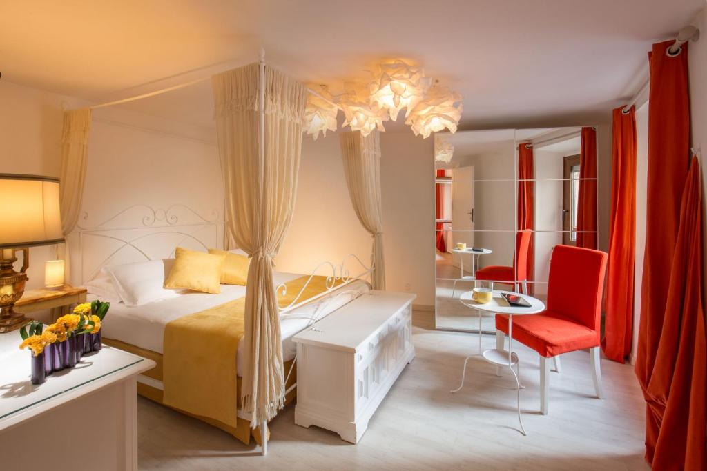 Boutique Hotel Campo de' Fiori - Resim 41