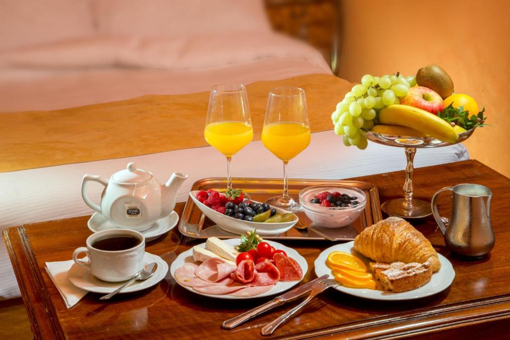 Boutique Hotel Campo de' Fiori - Resim 22