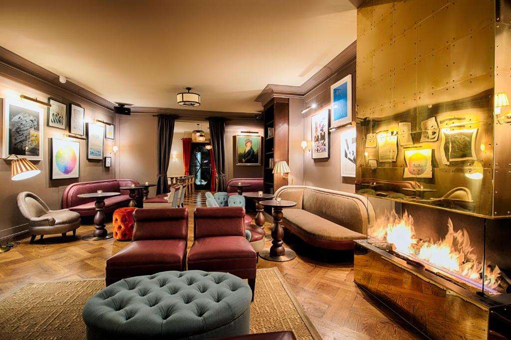 Posezení v ubytování Mondrian Suites Berlin am Checkpoint Charlie