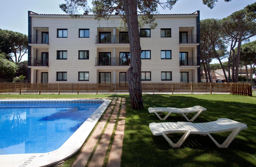 Baseinas apgyvendinimo įstaigoje SG Marina 54 Apartments arba netoliese