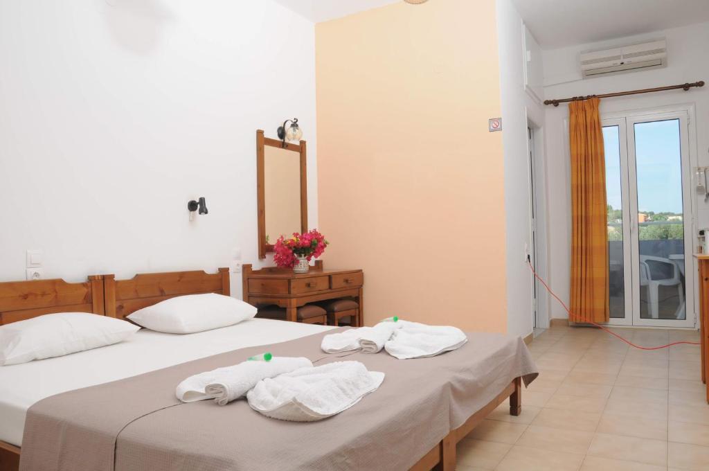 Mastorakis Hotel and Studios - 9