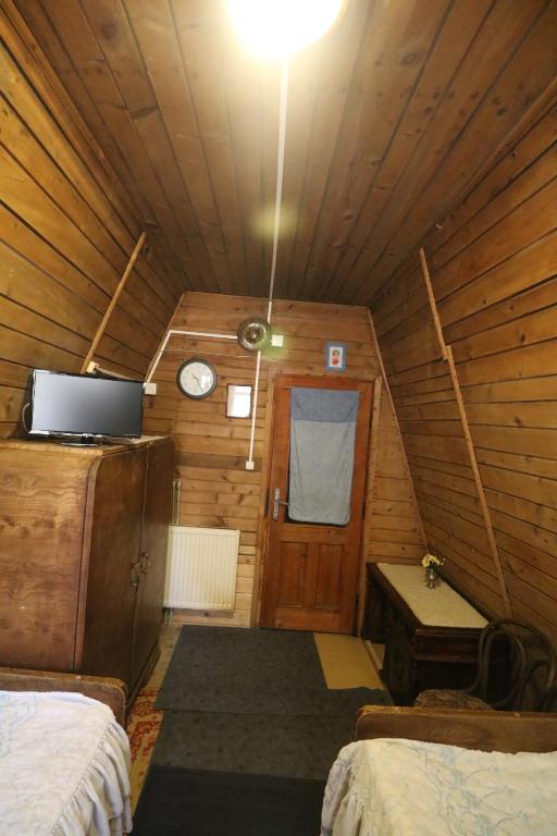 EkoPens - Double Room With Shared Bathroom