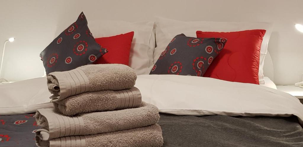 Postel nebo postele na pokoji v ubytování Apartments Vijolica