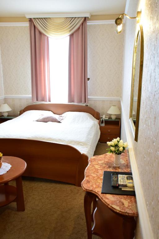 Hotel Bíbic és Tüskevár Étterem és Horgásztó