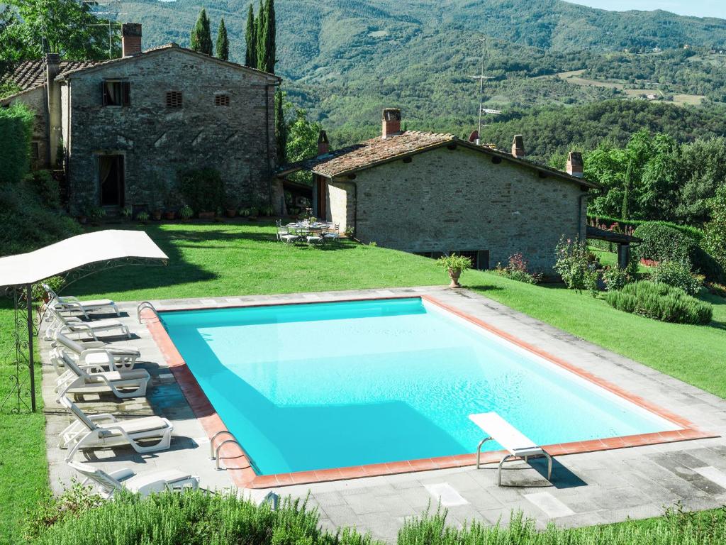 Bazén v ubytování Villa Eleonora nebo v jeho okolí
