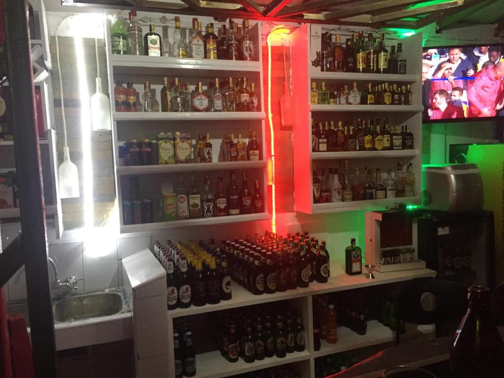 Lounge nebo bar v ubytování Bubbles Restaurant Thika