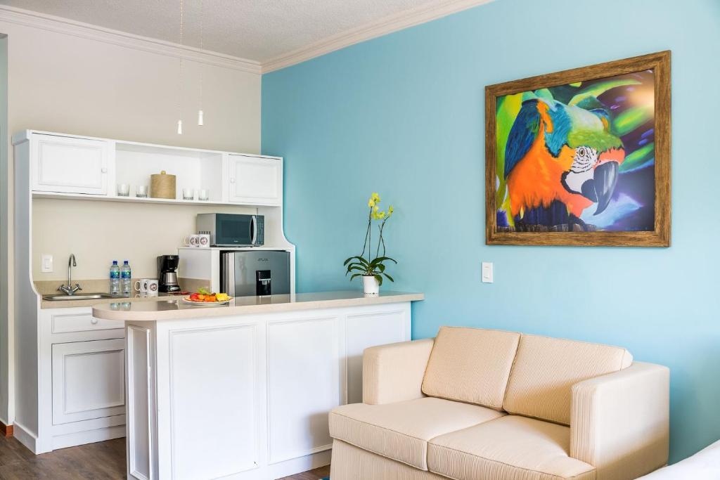 Kuchyň nebo kuchyňský kout v ubytování Margaritaville Beach Resort Playa Flamingo