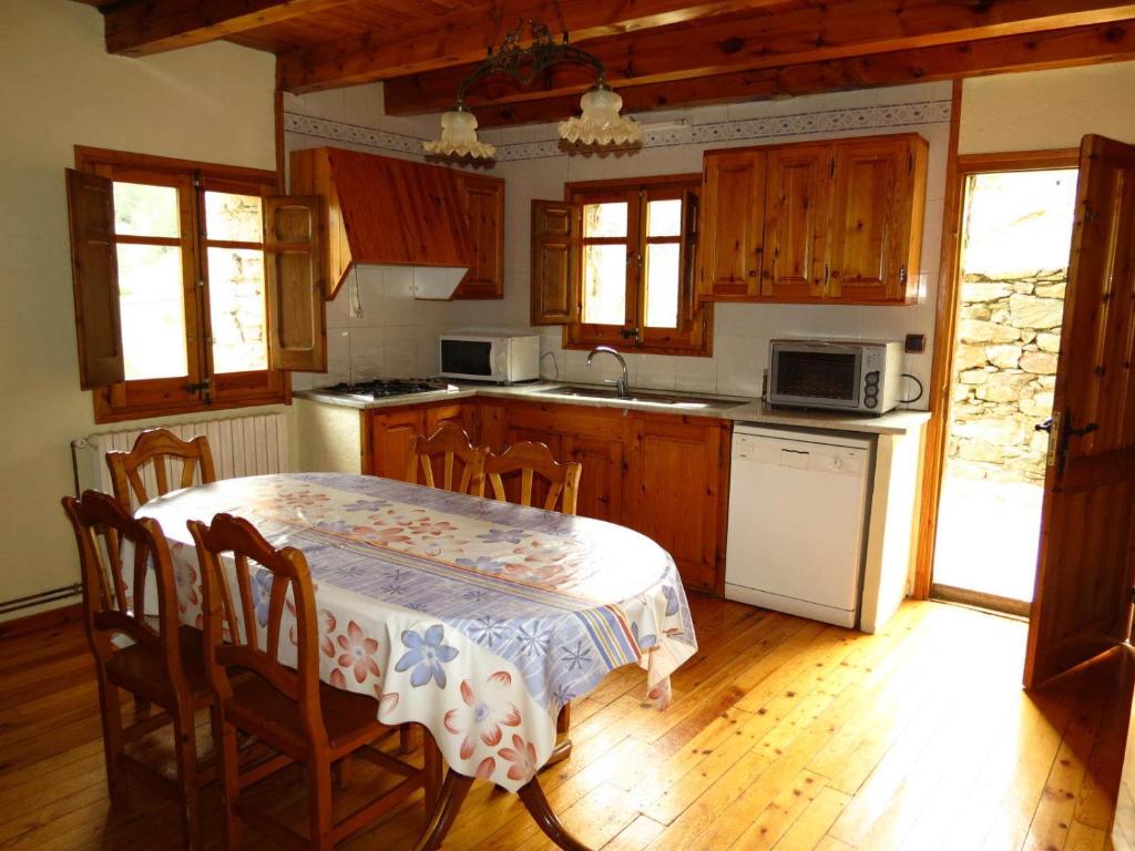 Kuchyň nebo kuchyňský kout v ubytování Cal Mestre
