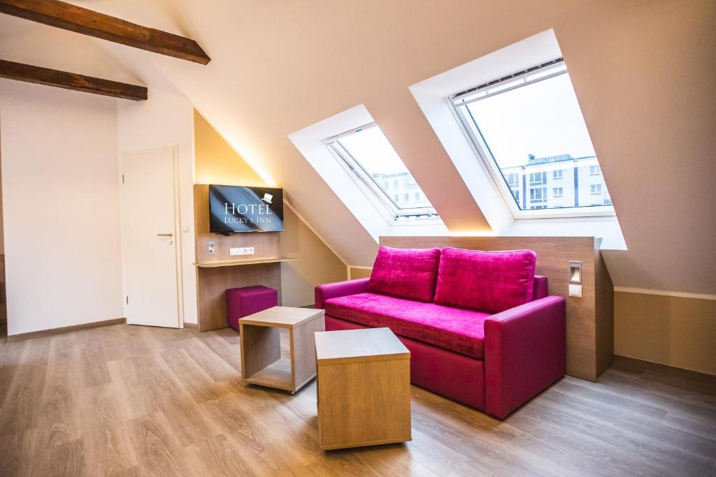Hotel Luckys Inn - Resim 4