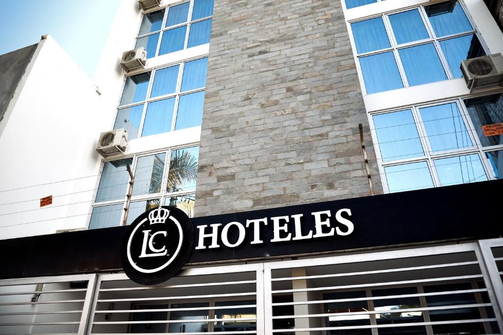 Majutusasutuses LC Hoteles Piura olev sertifikaat, autasu, silt või muu dokument
