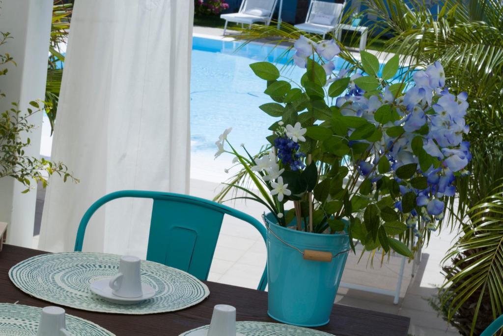 Bazén v ubytování B&B Villa Eraclea nebo v jeho okolí