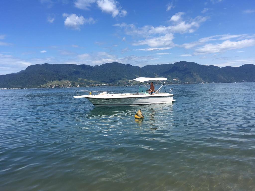  Ilhabela Beach House